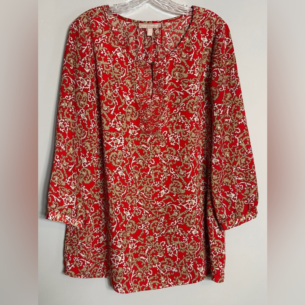 Banana Republic Red and Tan Patterned pullover Top Size Medium